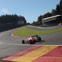 Racewagenop Grand Prix F1 van Spa-Francorchamps