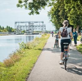 Canal - Centre historique - Ascenseur hydraulique no4 - Thieu - Le Roeulx - UNESCO - Vélo